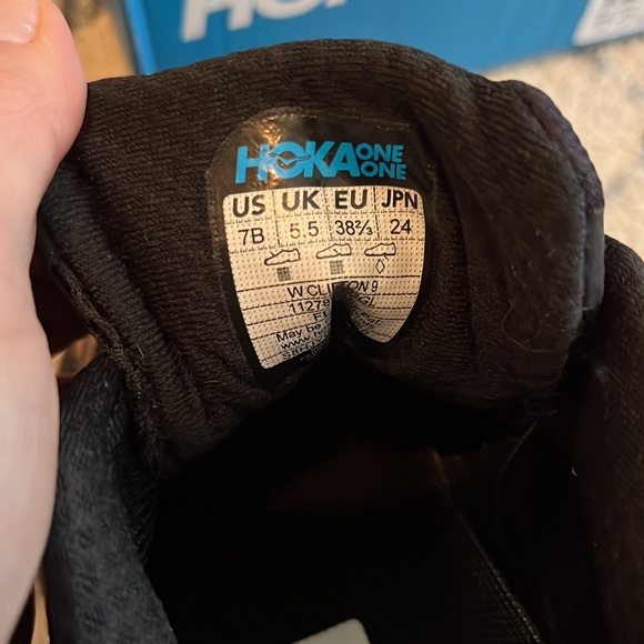 Hoka Clifton 9 Size 7, EUC! - Picture 4 of 8